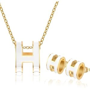 Classic Design 18K Gold Plated Necklace Earrings Set